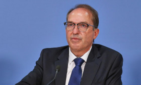 Dobrindt versichert: Kein "Kontrollverlust" wie 2015