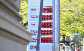 Ökonom warnt vor höheren Spritpreisen wegen Niedrigwasser