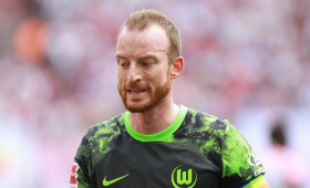 Wolfsburg zittert sich gegen Regionalligist Altglienicke weiter