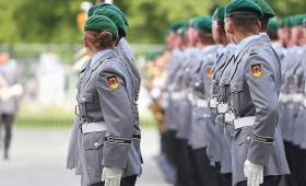 Bundeswehr schreibt ehemalige Wehrdienstleistende an