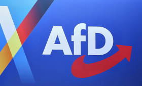 Umfrage: Jeder Fünfte würde bei AfD-Regierung auswandern