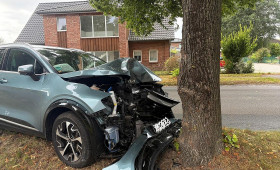 Autofahrer (51) bei Unfall in Beckdorf schwer verletzt
