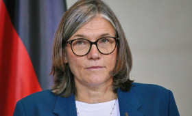Vizechefin des VW-Aufsichtsrats zweifelt an Sparzielen