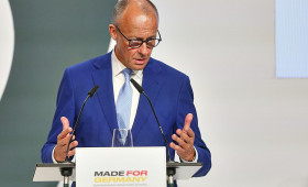 Merz sieht in Deutschland "führenden Investitionsstandort"