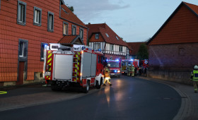 Matratze sorgt für Aufregung: Rettungshubschrauber in Baddeckenstedt
