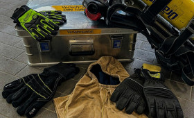 Neue Schutzhandschuhe und Flammschutzhauben für die Feuerwehr Wathlingen