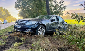 Feuerwehr befreit eingeklemmten Fahrer nach Unfall auf Garreler Straße bei Sage