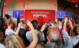 Klingbeil mahnt nach Wahlen in Berlin und MV zu "Demut"