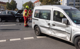 Salzgitter: Unfall auf Albert-Schweitzer-Straße, fünf Personen beteiligt
