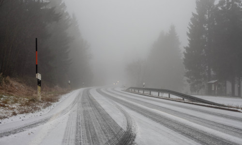 In der Nacht zu Freitag soll es zu heftigen Schneefällen kommen. Der Deutsche Wetterdienst hat eine amtliche Unwetterwarnung bis Freitag 13 Uhr herausgegeben. Foto: 