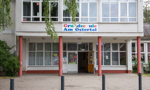 Die Schüler der Grundschule Am Ostertal können ihre Turnhalle wieder nutzen. Symbolfoto: Rudolf Karliczek