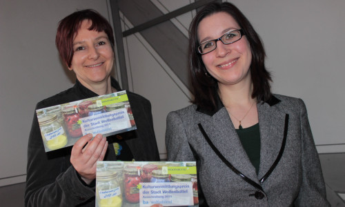 Alexandra Hupp (Kulturbüro) und Vanessa-Isabelle Reinwand-Weiss ( Bundesakademie). Foto: Anke Donner