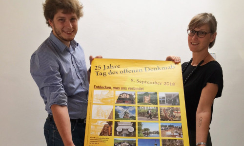 Daniel Pollok, Untere Denkmalschutzbehörde der Stadt (links), und Esther Orant, Forum Architektur der Stadt. Foto: Stadt Wolfsburg