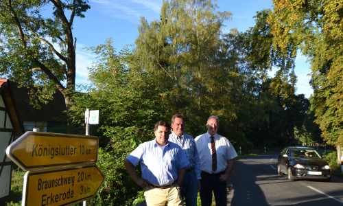 v. l. n. r. Uwe Schäfer, Eckard Weddelmann und Frank Oesterhelweg im Reitlingstal. Foto: Privat