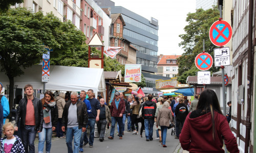 Schon am späten Nachmittag lockte das Magnifest zahlreiche Besucher in die Löwenstadt. Foto: Eva Sorembik
