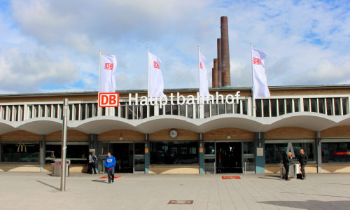 Der Bahnhofs-Shuttle fährt im Viertelstundentakt zum IZB-Haupteingang. Symbolfoto: Archiv