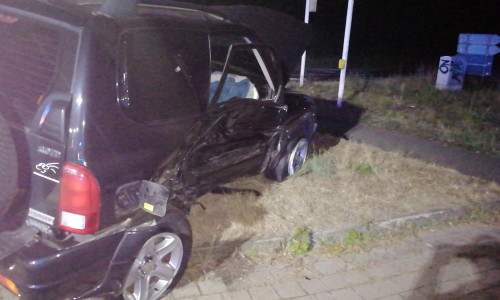 Der Schaden an den beiden Autos beläuft sich auf etwa 13.000 Euro. Foto: Berufsfeuerwehr Salzgitter