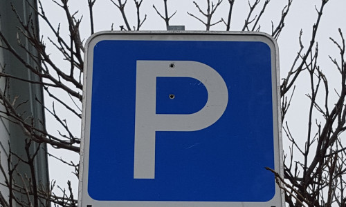 Es sollen neue Parkplätze in der Vorsfelder Innenstadt entstehen. Symbolbild: Jan Borner