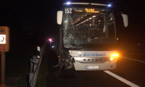Der Reisebus war nicht mehr fahrbereit. Fotos: aktuell24/BM