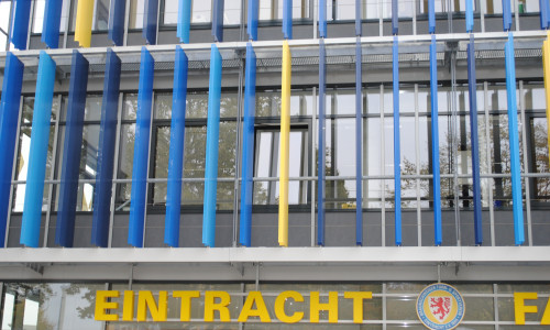 Eintracht Braunschweig Stiftung spendete 500 Euro für Trauerbegleitung. Symbolfoto: Sina Rühland