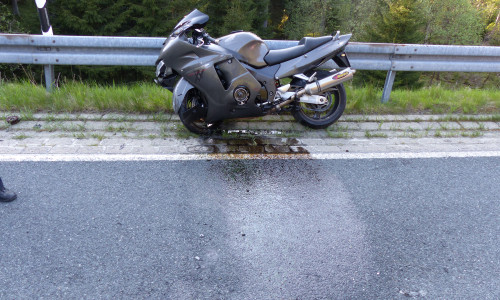 Verunfalltes Motorrad. Foto: Polizei