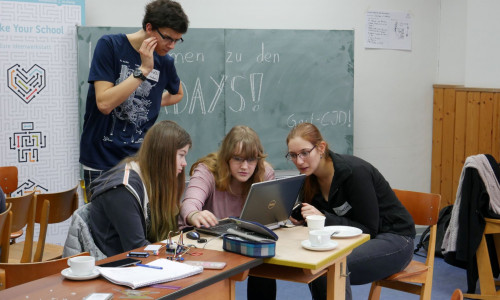 In Gruppen konnten die Schüler nach cleveren Lösungen suchen. Foto: CJD Braunschweig
