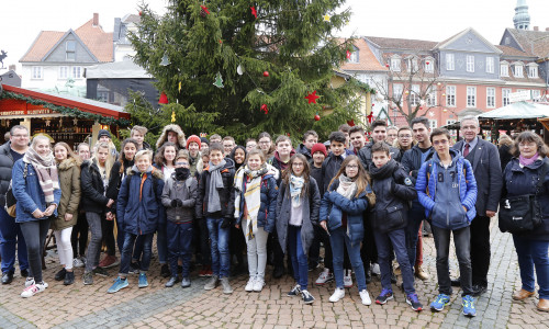 Auch ein Besuch des Weihnachtsmarks stand auf dem Programm. Foto: Stadt Wolfenbüttel/Thorsten Raedlein