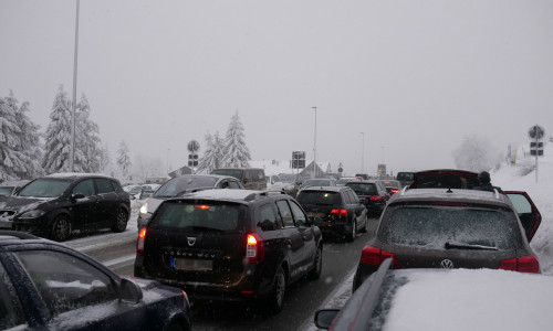 Hohes Verkehrsaufkommen im Oberharz (hier Torfhaus). Foto: Alexander Panknin