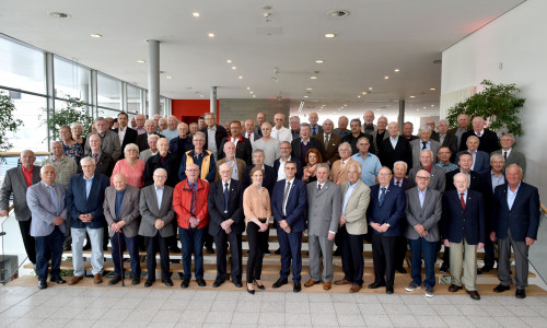 Die Jubilare mit 60- und 70-jähriger Mitgliedschaft. Foto: Lars Lindmann