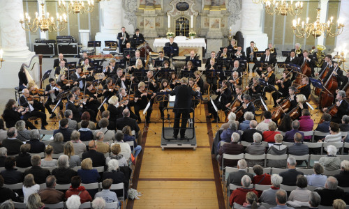 Mehr als 700 Zuschauer beim Benefizkonzert in der Trinitatiskirche. Foto: Wolfgang Rassl