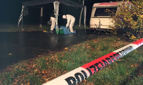 Die Polizei fand die Leiche einer Prostituierten in einem Lovemobil bei Hofschwicheldt Foto: aktuell24(bm)