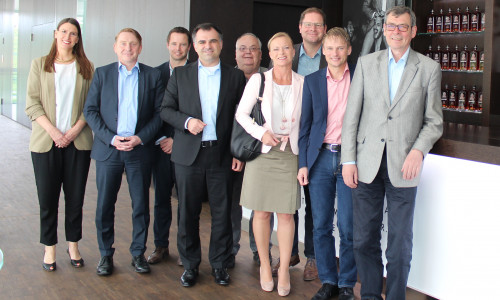 Die "Braunschweiger Gruppe" der SPD Landtagsabgeordneten zu Besuch bei Jägermeister. Foto: SPD