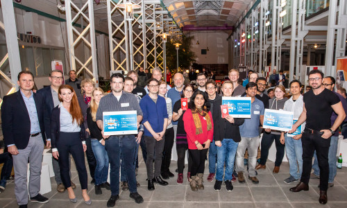 Die Jury lobte nach dem Smart City Hackathon alle Teilnehmerinnen und Teilnehmer für die Ergebnisse, die sie innerhalb eines Wochenendes hervorbrachten. Foto: Braunschweig Zukunft GmbH / Philipp Ziebart