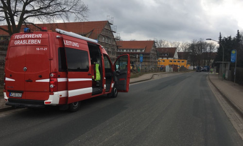 Die Einsatzkräfte der Feuerwehren der Samtgemeinde sind derzeit in Mariental im Einsatz. Foto: Christoph Hasenfuß