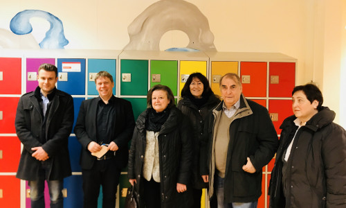 Vertreter der CDU Ratsfraktion und der Westhagener CDU besuchten das Schulzentrum in Westhagen. Foto: CDU Wolfsburg