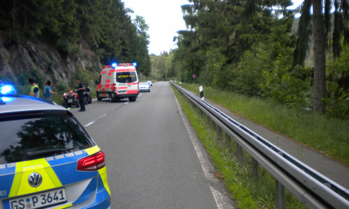 Die Bundesstraße 498 war mehrere Stunden voll gesperrt
Foto: Polizei Goslar