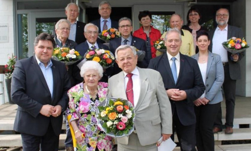 Die CDU-Jubilare tauschten anläßlich ihrer Ehrungen viele Erinnerungen aus. Foto: Andreas Meißler