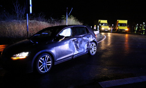 Ein Unfall führte am Freitagabend zur Sperrung der Industriestraße Nord. Foto: Rudolf Karliczek