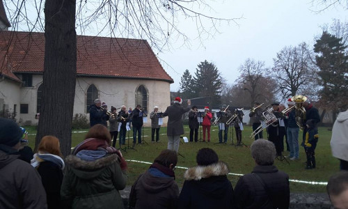 Auftritt des Posaunenchors beim letztjährigen Weihnachtsmarkt.
Foto: Kulturverein Lehre