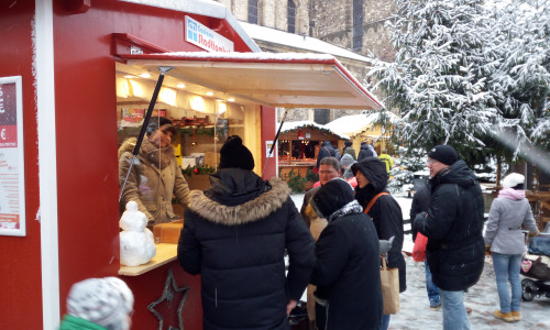 Stadttombola auf dem Goslarer Weihnachtsmarkt. Foto: Diakonische Beratungsdienste Goslar GmbH