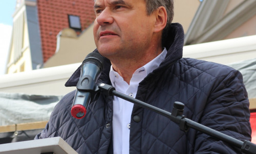 Oberbürgermeister Ulrich Markurth hat sich erneut zum Haushalt geäußert. Foto: Robert Braumann 
