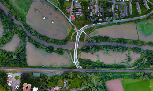 Luftbildaufnahmen aus dem Überflutungsgebiet vom Eisenbütteler Wehr bis zur Volkswagenhalle. Fotos: TU Braunschweig