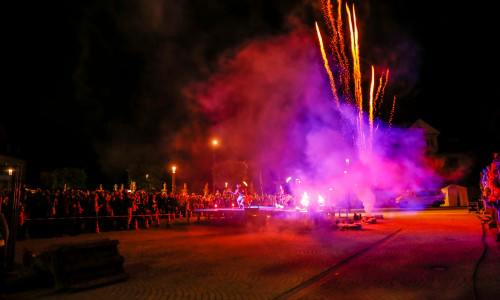 Feuer und Flamme beim Weinfest auf dem Schlossplatz. Fotos: Stadt Wolfenbüttel