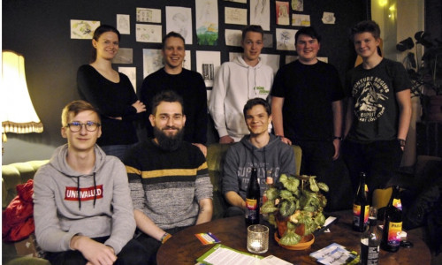 Von links: Caro, Philipp, Tjado, Nico, Lysander; unten von links: Philipp, Jonas, Finn. Foto: Die Grünen