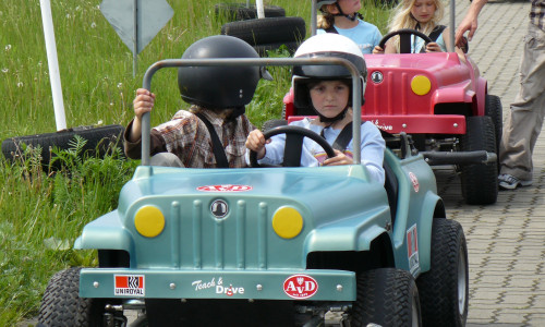 Das Fahrsicherheitstraining „Kidscar Drive" in Broistedt. Fotos: wito gmbh
