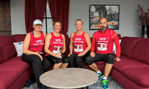  Katrin Herrmann, Gesa Mellin, Dunja Kreiser und Andreas Horst beim Stadtlauf. Foto: Kreiser

