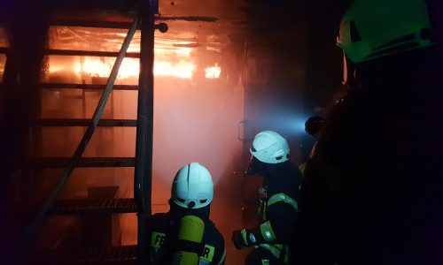 Die Kameraden trainierten unter Extrembedingungen. Fotos: Feuerwehr Goslar