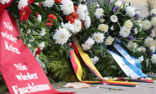 Zum Volkstrauertag wird den Opfern des Krieges gedenkt. Symbolfoto: Anke Donner