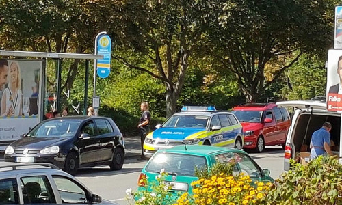 Polizeiliches Einschreiten auf der Goethestraße vor dem Julianum. Foto: Kreisverkehrswacht Helmstedt 