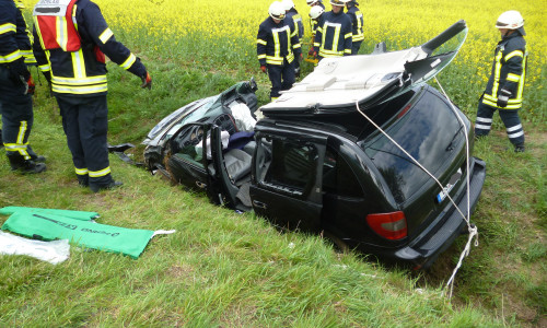 Die Frau landete mit ihrem Fahrzeug im Graben. Foto: Polizei Goslar